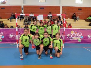 jogos de oeiras crianças a jogar andebol