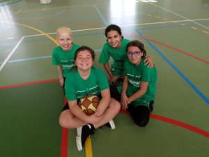 jogos de oeiras crianças a jogar basquetebol