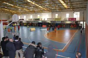 jogos de oeiras crianças a jogar andebol