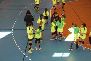 jogos de oeiras crianças a jogar andebol