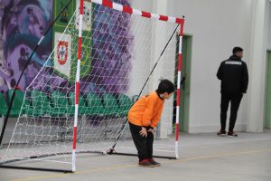 jogos de oeiras crianças a jogar futebol