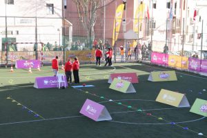 jogos de oeiras crianças praticando atletismo