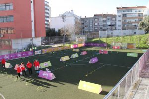 jogos de oeiras crianças praticando atletismo