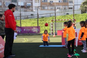 jogos de oeiras crianças praticando atletismo