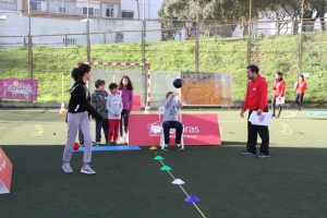 jogos de oeiras crianças praticando atletismo