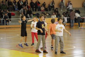 jogos de oeiras crianças a jogar andebol