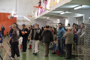 jogos de oeiras crianças a jogar futsal