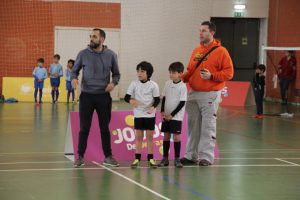 jogos de oeiras crianças a jogar futsal