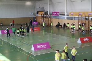 jogos de oeiras crianças a jogar andebol