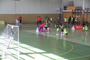 jogos de oeiras crianças a jogar andebol