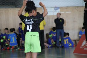 jogos de oeiras crianças a jogar andebol