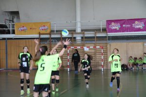 jogos de oeiras crianças a jogar andebol