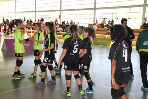 jogos de oeiras crianças a jogar andebol