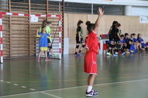 jogos de oeiras crianças a jogar andebol