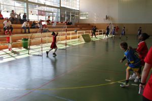 jogos de oeiras crianças a jogar andebol