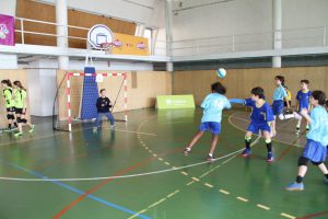 jogos de oeiras crianças a jogar andebol