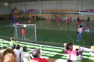 jogos de oeiras crianças a jogar andebol