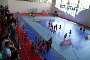 jogos de oeiras crianças a jogar andebol