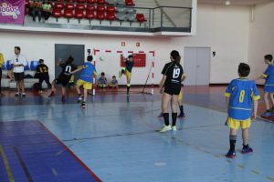 jogos de oeiras crianças a jogar andebol