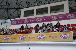 jogos de oeiras crianças a jogar andebol