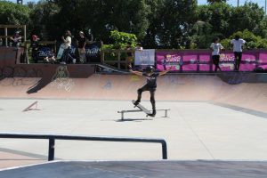 Jogos de Oeiras crianças e adultos a andar de skate