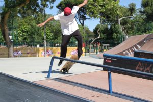 Jogos de Oeiras crianças e adultos a andar de skate