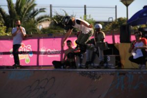 Jogos de Oeiras crianças e adultos a andar de skate