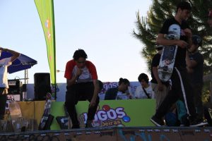 Jogos de Oeiras crianças e adultos a andar de skate