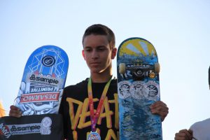 Jogos de Oeiras crianças e adultos a andar de skate