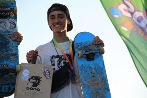 Jogos de Oeiras crianças e adultos a andar de skate