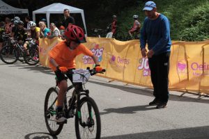 jogos de oeiras crianças a praticar BTT