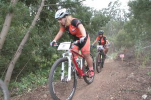 jogos de oeiras crianças a praticar BTT