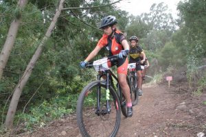 jogos de oeiras crianças a praticar BTT