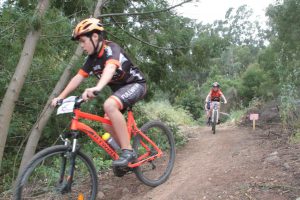 jogos de oeiras crianças a praticar BTT