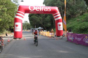 jogos de oeiras crianças a praticar BTT