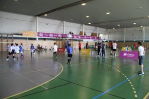 jogos de oeiras crianças a jogar futsal