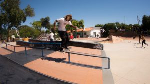 Jogos de Oeiras crianças e adultos a andar de skate