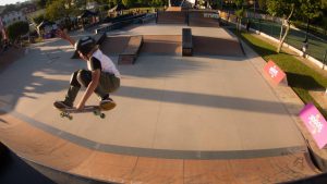 Jogos de Oeiras crianças e adultos a andar de skate