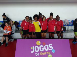 jogos de oeiras crianças a jogar andebol