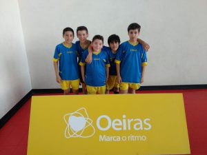 jogos de oeiras crianças a jogar andebol