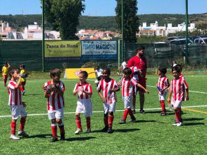 Jogos de Oeiras crianças a jogar futebol