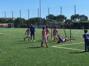 Jogos de Oeiras crianças a jogar futebol