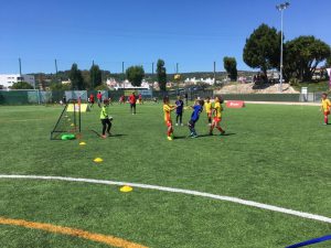 Jogos de Oeiras crianças a jogar futebol