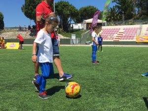 Jogos de Oeiras crianças a jogar futebol