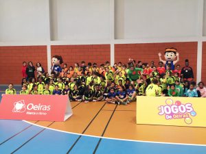 jogos de oeiras crianças a jogar andebol