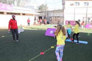 jogos de oeiras crianças praticando atletismo